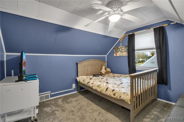 27 South Irwinwood Road, Lancaster, NY 14086