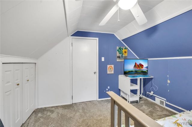 27 South Irwinwood Road, Lancaster, NY 14086