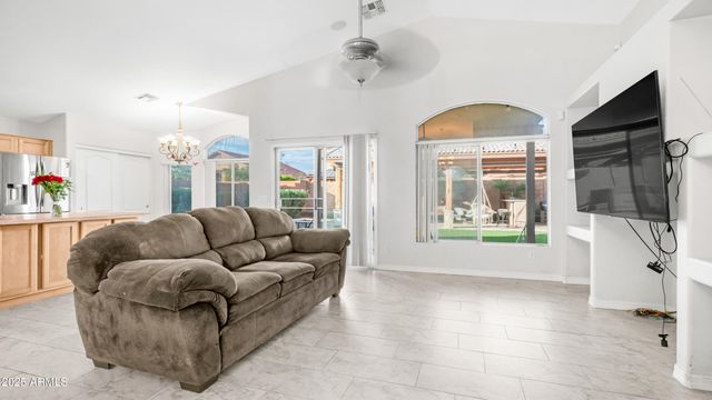 4448 E REDWOOD Lane, Phoenix, AZ 85048