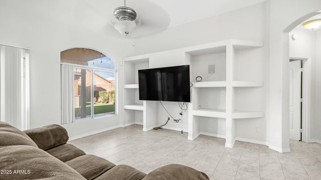 4448 E REDWOOD Lane, Phoenix, AZ 85048