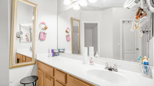 4448 E REDWOOD Lane, Phoenix, AZ 85048