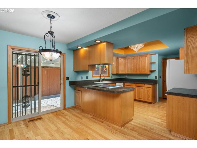 10826 Se 102ND Ave, Happy Valley, OR 97086