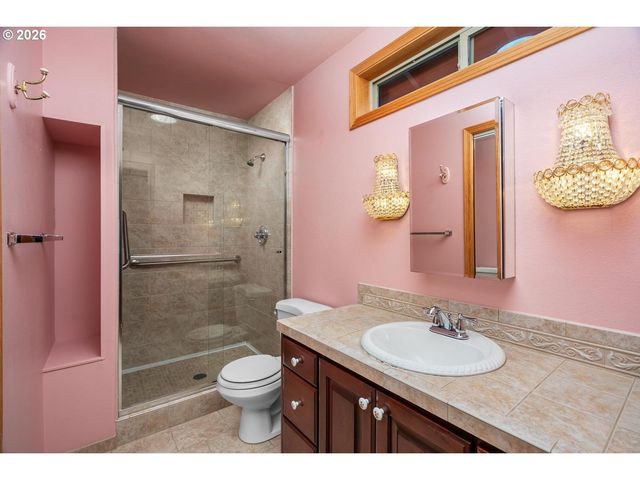 10826 Se 102ND Ave, Happy Valley, OR 97086