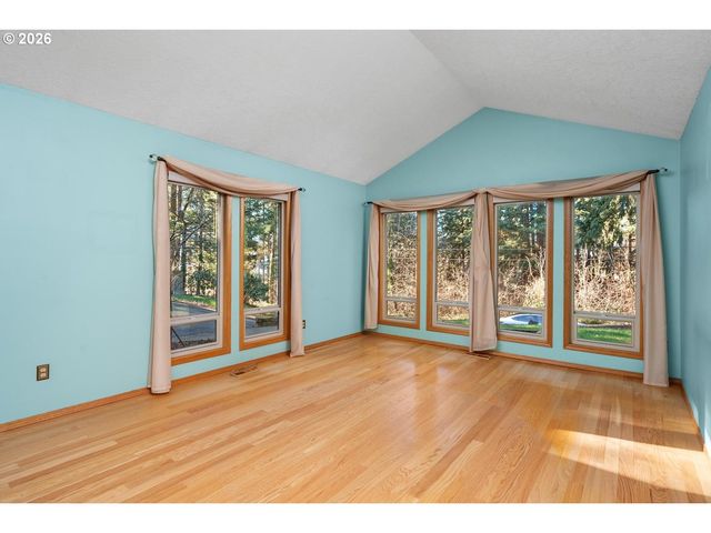 10826 Se 102ND Ave, Happy Valley, OR 97086