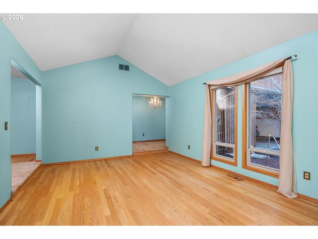 10826 Se 102ND Ave, Happy Valley, OR 97086