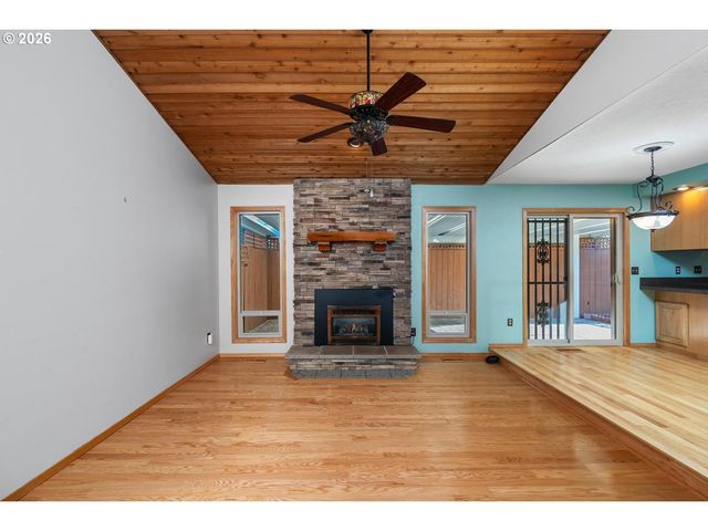 10826 Se 102ND Ave, Happy Valley, OR 97086