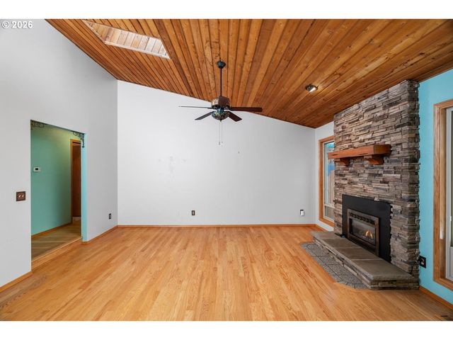 10826 Se 102ND Ave, Happy Valley, OR 97086