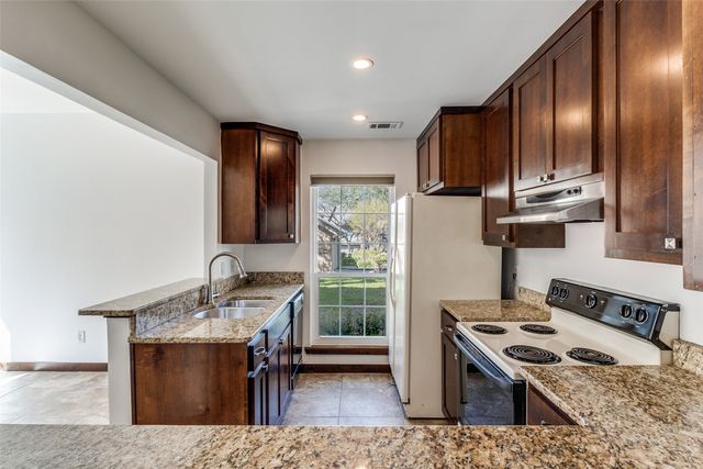 8418 Towneship Lane, Dallas, TX 75243