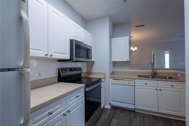 18001 RICHMOND PLACE DRIVE 427, Tampa, FL 33647