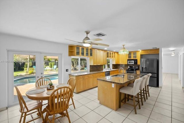 2560 Bass Way, Cooper City, FL 33026