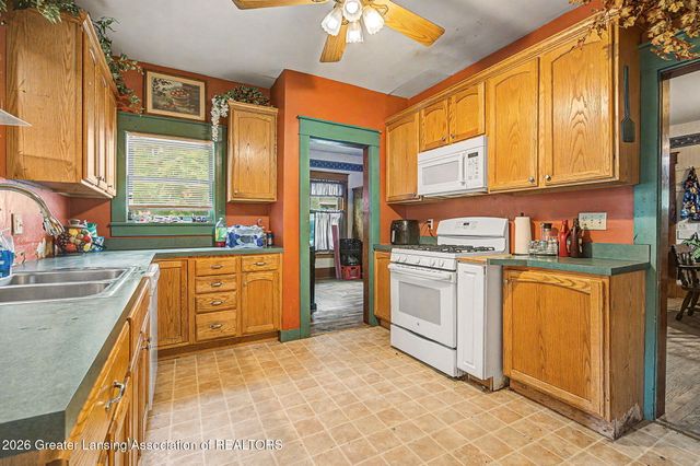 216 S River Street, Eaton Rapids, MI 48827