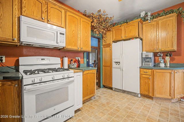 216 S River Street, Eaton Rapids, MI 48827