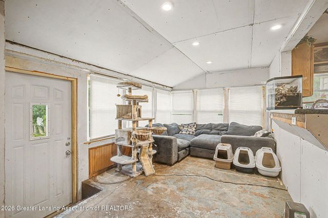 216 S River Street, Eaton Rapids, MI 48827