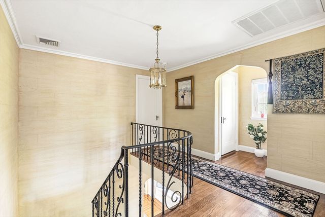 518 Newton St, Brookline, MA 02467