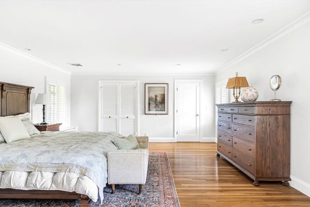 518 Newton St, Brookline, MA 02467