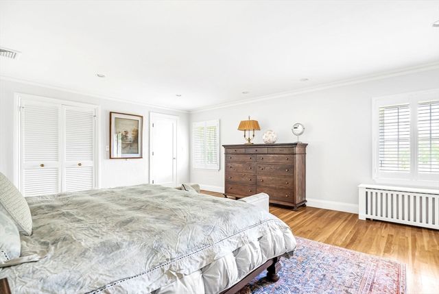 518 Newton St, Brookline, MA 02467