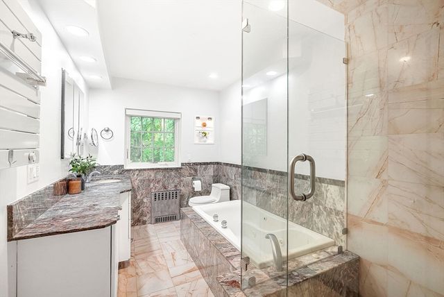 518 Newton St, Brookline, MA 02467