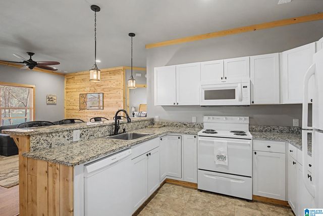 2939 COUNTY ROAD 950, Crane Hill, AL 35053