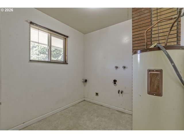 3027 RAYMOND St, Forest Grove, OR 97116