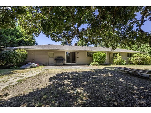 3027 RAYMOND St, Forest Grove, OR 97116