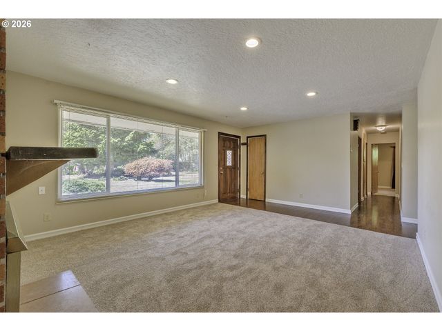 3027 RAYMOND St, Forest Grove, OR 97116