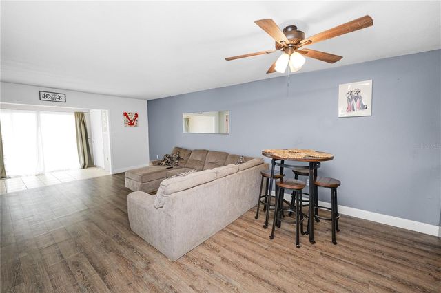 404 COUNTRY LANE NE 404, Winter Haven, FL 33881