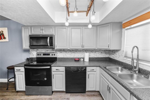 404 COUNTRY LANE NE 404, Winter Haven, FL 33881