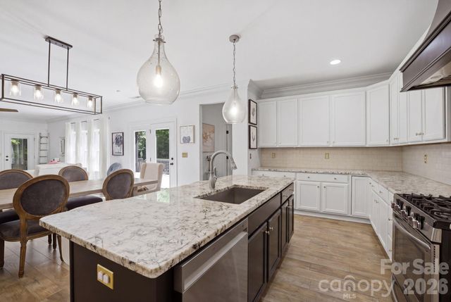 221 Logan Crossing Drive, Davidson, NC 28036