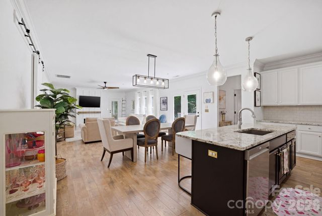 221 Logan Crossing Drive, Davidson, NC 28036