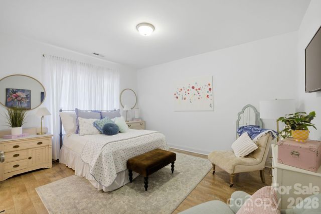 221 Logan Crossing Drive, Davidson, NC 28036