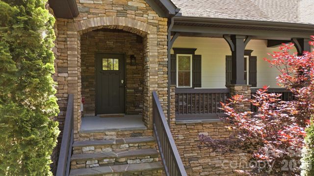 221 Logan Crossing Drive, Davidson, NC 28036