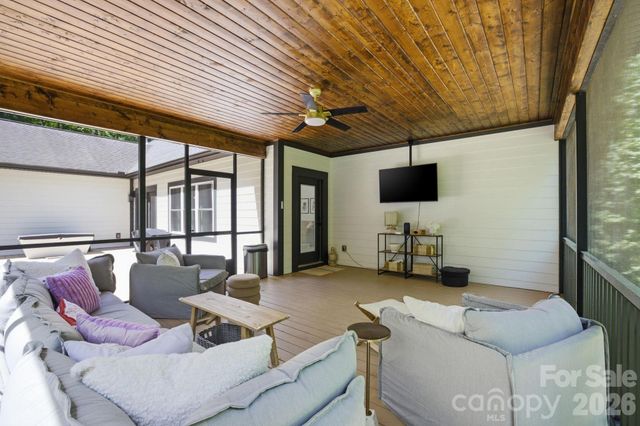 221 Logan Crossing Drive, Davidson, NC 28036