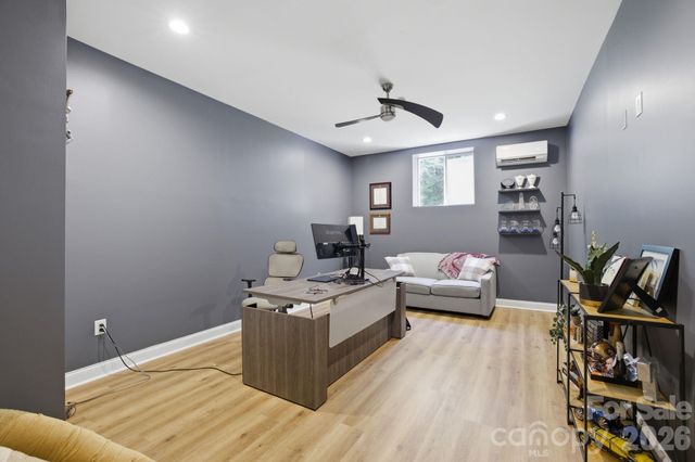 221 Logan Crossing Drive, Davidson, NC 28036