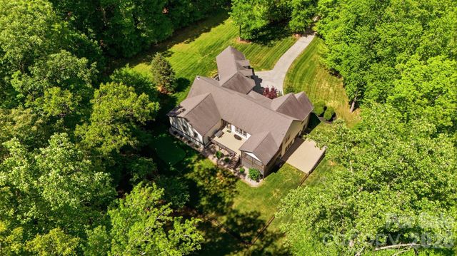 221 Logan Crossing Drive, Davidson, NC 28036