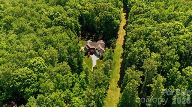 221 Logan Crossing Drive, Davidson, NC 28036