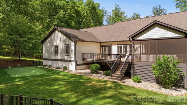221 Logan Crossing Drive, Davidson, NC 28036