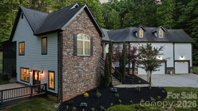 221 Logan Crossing Drive, Davidson, NC 28036