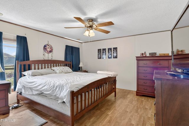 2122 Wren Lane, Marion, VA 24354