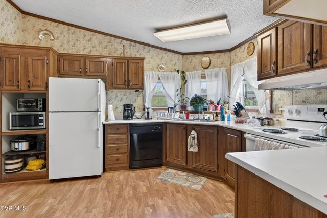 2122 Wren Lane, Marion, VA 24354
