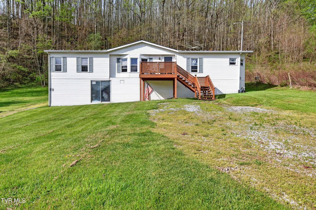 2122 Wren Lane, Marion, VA 24354
