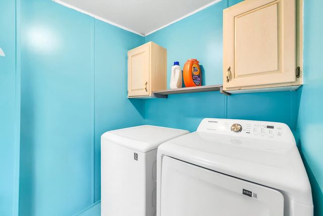 2236 Old Jolly Bay Road, Freeport, FL 32439