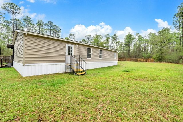 2236 Old Jolly Bay Road, Freeport, FL 32439