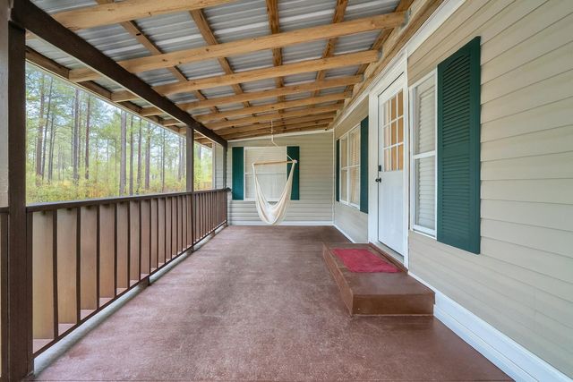 2236 Old Jolly Bay Road, Freeport, FL 32439