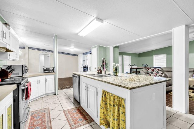 2236 Old Jolly Bay Road, Freeport, FL 32439