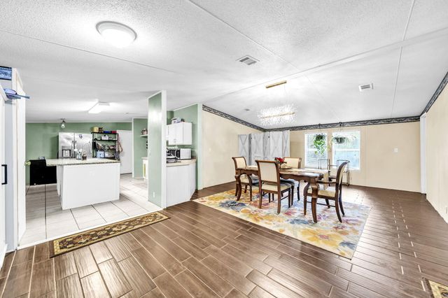 2236 Old Jolly Bay Road, Freeport, FL 32439