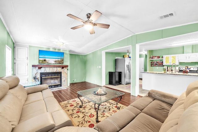 2236 Old Jolly Bay Road, Freeport, FL 32439