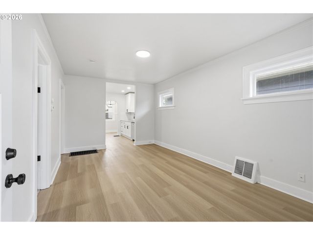 3134 Se 21ST Ave, Portland, OR 97202