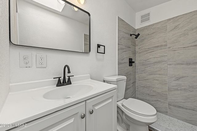 325 W Santa Paula Street, Tucson, AZ 85706