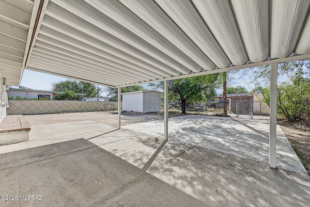 325 W Santa Paula Street, Tucson, AZ 85706