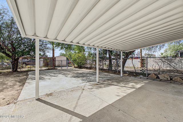 325 W Santa Paula Street, Tucson, AZ 85706
